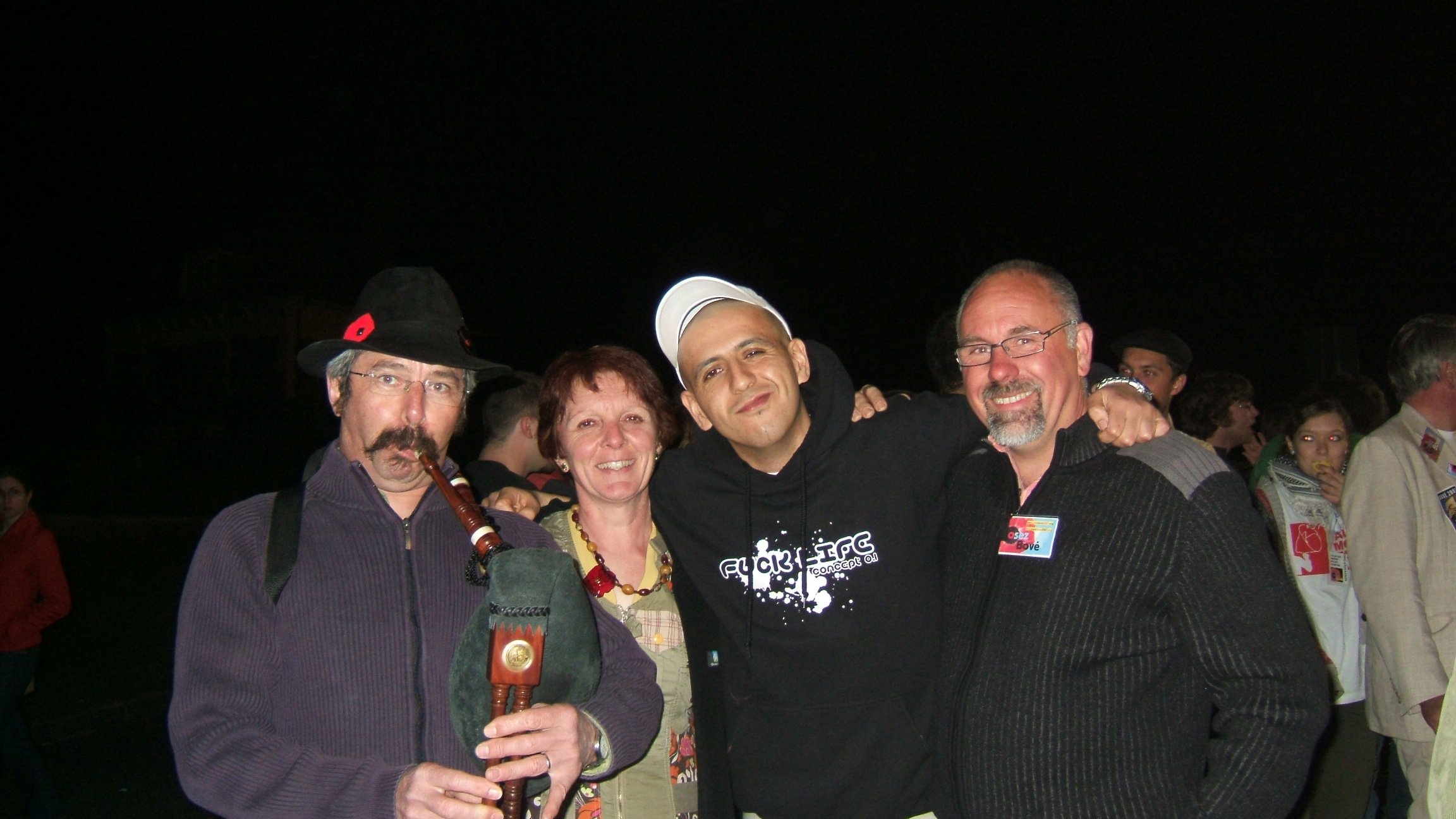 2007 Philippe Boulfroy avec Le chanteur de MAP et la famille Lecuru  Arras dans le Pas-de-Calais